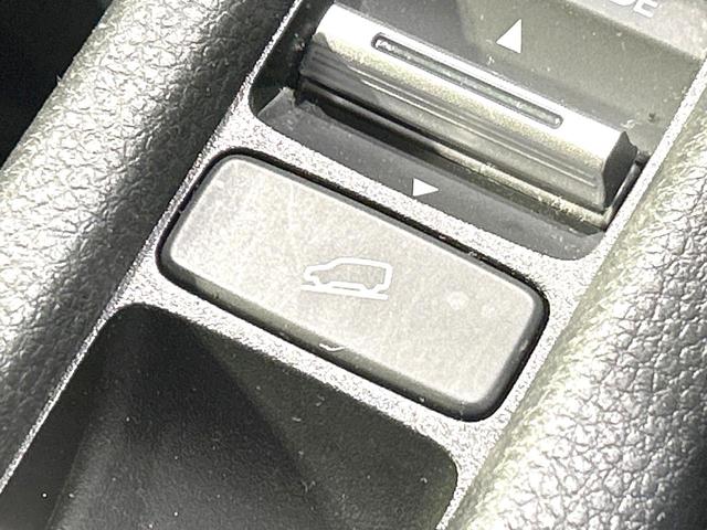 ヴェゼル e:HEV Z 禁煙車 純正9型ナビ バックカメラ 寒冷地仕様 衝突被害軽減装置 電動リアゲート ドラレコ コーナーセンサー スマートキー LEDヘッド ETC2.0 オートマチックハイビーム 車線逸脱警報 フルセグ(43枚目)