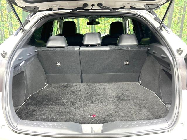 C-HR S GRスポーツ 後期型 純正ディスプレイオーディオ バックカメラ 100V電源 衝突被害軽減システム レーダークルーズ ハーフレザーシート スマートキー LEDヘッド ETC 純正19インチアルミ オートハイビーム(10枚目)