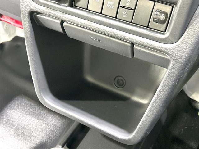 キャリイトラック ＫＣエアコン・パワステ農繁仕様　４ＷＤ　届出済未使用車　キーレス　アイドリングストップ　横滑防止装置　オートライト　ヘッドライトレベライザー（38枚目）