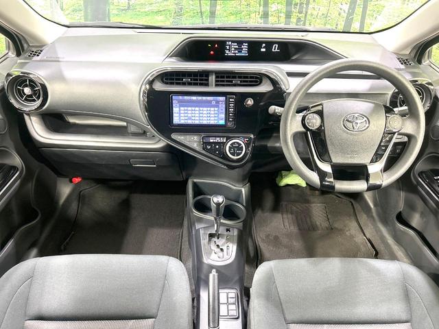 アクア Ｓスタイルブラック　後期型　純正ＳＤナビ　バックカメラ　寒冷地仕様　セーフティセンス　禁煙車　クリアランスソナー　スマートキー　ＥＴＣ　オートライト　オートエアコン　オートハイビーム　プライバシーガラス　電動格納ミラー（2枚目）