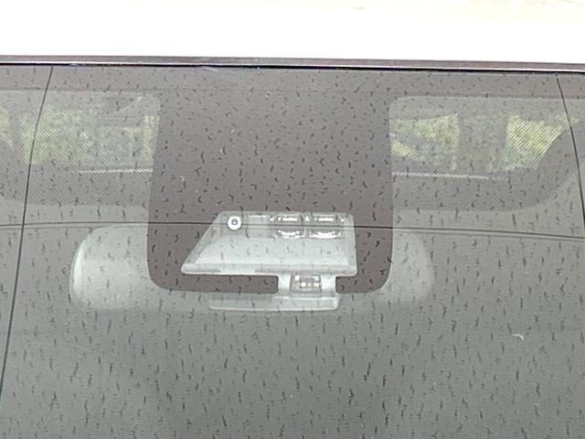 アクア Ｓスタイルブラック　後期型　純正ＳＤナビ　バックカメラ　寒冷地仕様　セーフティセンス　禁煙車　クリアランスソナー　スマートキー　ＥＴＣ　オートライト　オートエアコン　オートハイビーム　プライバシーガラス　電動格納ミラー（6枚目）