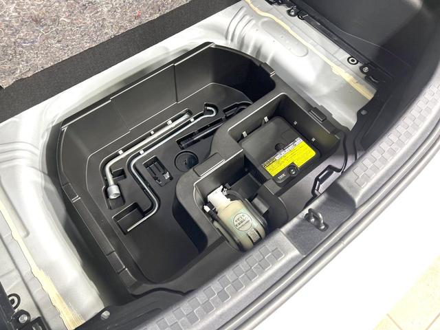 アクア Ｓスタイルブラック　後期型　純正ＳＤナビ　バックカメラ　寒冷地仕様　セーフティセンス　禁煙車　クリアランスソナー　スマートキー　ＥＴＣ　オートライト　オートエアコン　オートハイビーム　プライバシーガラス　電動格納ミラー（55枚目）