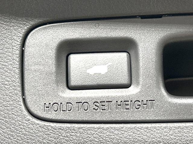 オデッセイハイブリッド ｅ：ＨＥＶアブソルート・ＥＸ　純正１０型ナビ　両側電動ドア　全周囲カメラ　１００Ｖ電源　ＨＤＭＩ　ホンダセンシング　禁煙車　電動リアゲート　ハーフレザー　ドラレコ　コーナーセンサー　シートヒーター　ＬＥＤヘッド　ＥＴＣ２．０（6枚目）