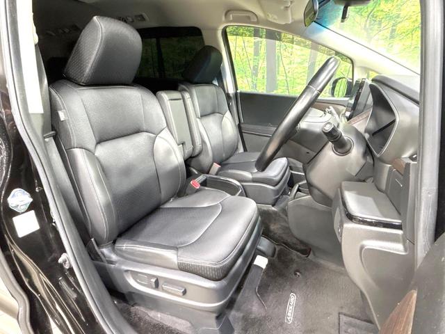 オデッセイハイブリッド ｅ：ＨＥＶアブソルート・ＥＸ　純正１０型ナビ　両側電動ドア　全周囲カメラ　１００Ｖ電源　ＨＤＭＩ　ホンダセンシング　禁煙車　電動リアゲート　ハーフレザー　ドラレコ　コーナーセンサー　シートヒーター　ＬＥＤヘッド　ＥＴＣ２．０（8枚目）