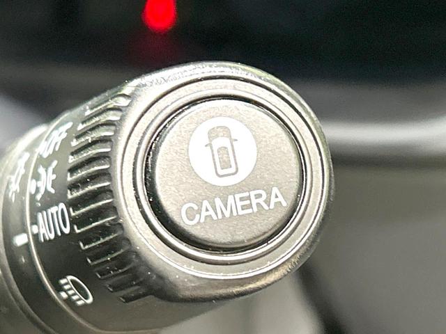 オデッセイハイブリッド ｅ：ＨＥＶアブソルート・ＥＸ　純正１０型ナビ　両側電動ドア　全周囲カメラ　１００Ｖ電源　ＨＤＭＩ　ホンダセンシング　禁煙車　電動リアゲート　ハーフレザー　ドラレコ　コーナーセンサー　シートヒーター　ＬＥＤヘッド　ＥＴＣ２．０（33枚目）