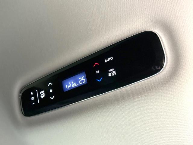 オデッセイハイブリッド ｅ：ＨＥＶアブソルート・ＥＸ　純正１０型ナビ　両側電動ドア　全周囲カメラ　１００Ｖ電源　ＨＤＭＩ　ホンダセンシング　禁煙車　電動リアゲート　ハーフレザー　ドラレコ　コーナーセンサー　シートヒーター　ＬＥＤヘッド　ＥＴＣ２．０（38枚目）