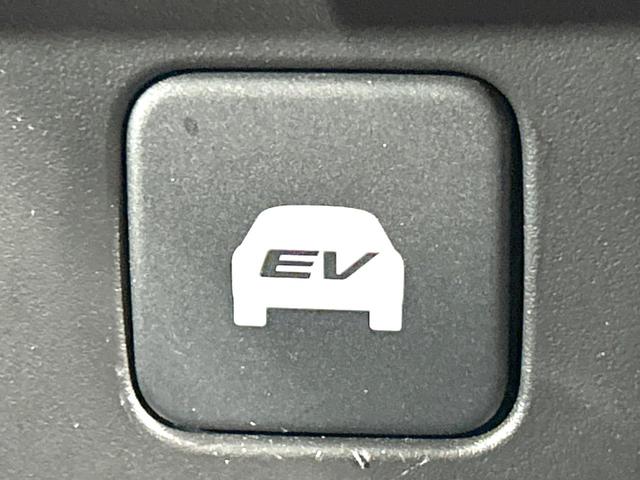 オデッセイハイブリッド ｅ：ＨＥＶアブソルート・ＥＸ　純正１０型ナビ　両側電動ドア　全周囲カメラ　１００Ｖ電源　ＨＤＭＩ　ホンダセンシング　禁煙車　電動リアゲート　ハーフレザー　ドラレコ　コーナーセンサー　シートヒーター　ＬＥＤヘッド　ＥＴＣ２．０（69枚目）