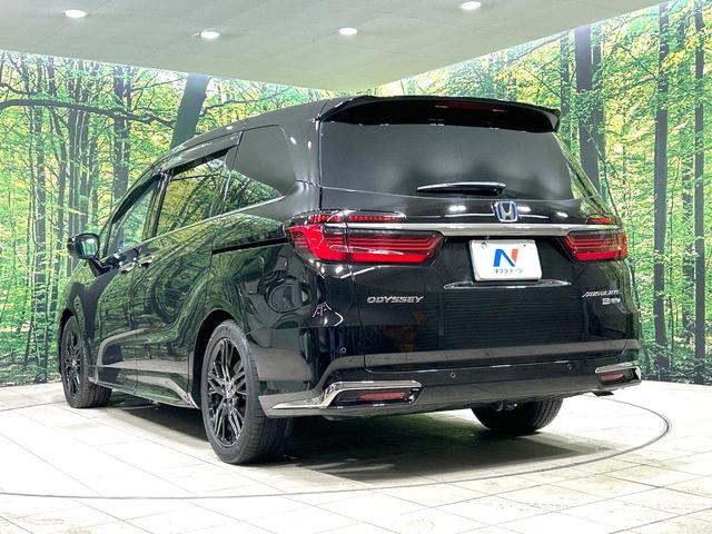 オデッセイハイブリッド ｅ：ＨＥＶアブソルート・ＥＸ　純正１０型ナビ　両側電動ドア　全周囲カメラ　１００Ｖ電源　ＨＤＭＩ　ホンダセンシング　禁煙車　電動リアゲート　ハーフレザー　ドラレコ　コーナーセンサー　シートヒーター　ＬＥＤヘッド　ＥＴＣ２．０（76枚目）
