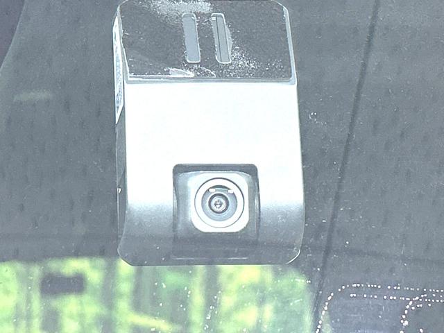 Ｎ－ＢＯＸカスタム ベースグレード　純正８型ナビ　ＨＤＭＩ　両側電動ドア　バックカメラ　ホンダセンシング　禁煙車　ドラレコ　コーナーセンサー　ＬＥＤヘッド　ＥＴＣ　純正１４インチＡＷ　オートハイビーム　車線逸脱警報　オートライト（7枚目）