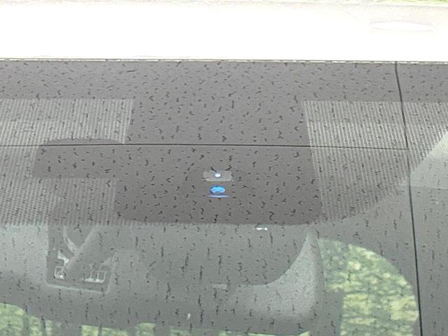 アウトランダーＰＨＥＶ Ｇナビパッケージ　４ＷＤ　純正ナビ　全周囲カメラ　１００Ｖ電源　ｅ－アシスト　禁煙　電動リアゲート　ハーフレザー　ステアリングヒーター　パワーシート　コーナーセンサー　スマートキー　ＬＥＤヘッド　ＥＴＣ　プライバシーＧ（3枚目）