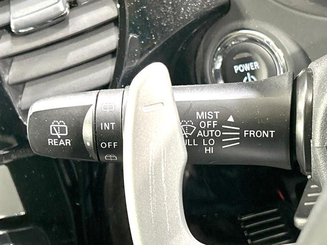 アウトランダーＰＨＥＶ Ｇナビパッケージ　４ＷＤ　純正ナビ　全周囲カメラ　１００Ｖ電源　ｅ－アシスト　禁煙　電動リアゲート　ハーフレザー　ステアリングヒーター　パワーシート　コーナーセンサー　スマートキー　ＬＥＤヘッド　ＥＴＣ　プライバシーＧ（35枚目）