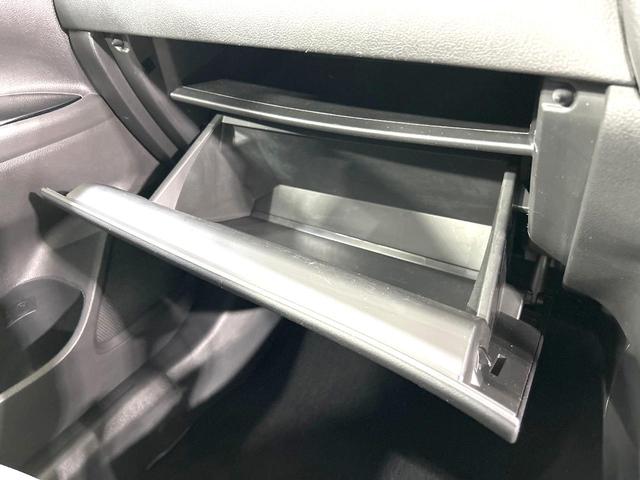 アウトランダーＰＨＥＶ Ｇナビパッケージ　４ＷＤ　純正ナビ　全周囲カメラ　１００Ｖ電源　ｅ－アシスト　禁煙　電動リアゲート　ハーフレザー　ステアリングヒーター　パワーシート　コーナーセンサー　スマートキー　ＬＥＤヘッド　ＥＴＣ　プライバシーＧ（49枚目）