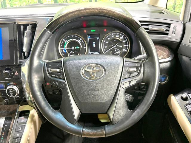 アルファードハイブリッド エグゼクティブラウンジ　サンルーフ　両側電動ドア　純正９型ナビ　全周囲カメラ　ＪＢＬサウンド　後席モニター　寒冷地仕様　１００Ｖ電源　セーフティセンス　レーダークルーズ　禁煙車　電動リアゲート　レザーシート　シートエアコン（12枚目）