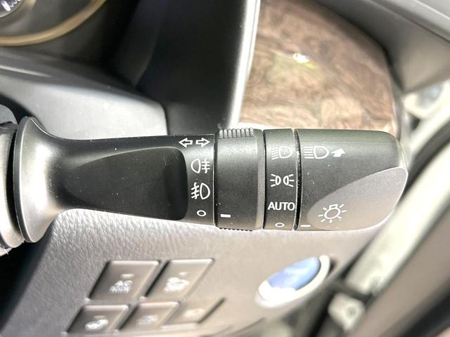 アルファードハイブリッド エグゼクティブラウンジ　サンルーフ　両側電動ドア　純正９型ナビ　全周囲カメラ　ＪＢＬサウンド　後席モニター　寒冷地仕様　１００Ｖ電源　セーフティセンス　レーダークルーズ　禁煙車　電動リアゲート　レザーシート　シートエアコン（32枚目）