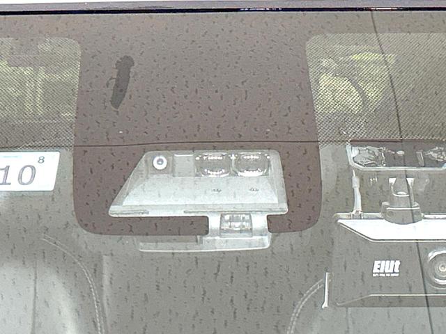 アクア クロスオーバー　純正ナビ　バックカメラ　セーフティセンス　禁煙車　ハーフレザー　ドラレコ　コーナーセンサー　スマートキー　ＬＩＤヘッド　ＥＴＣ　オートハイビーム　オートライト　オートエアコン　Ｂｌｕｅｔｏｏｔｈ（3枚目）