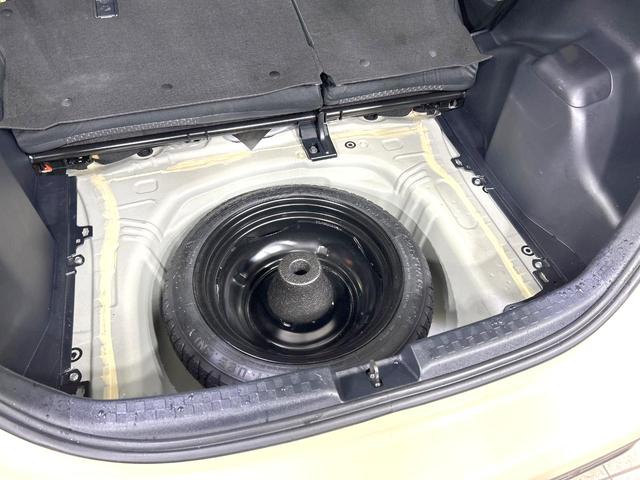 アクア クロスオーバー　純正ナビ　バックカメラ　セーフティセンス　禁煙車　ハーフレザー　ドラレコ　コーナーセンサー　スマートキー　ＬＩＤヘッド　ＥＴＣ　オートハイビーム　オートライト　オートエアコン　Ｂｌｕｅｔｏｏｔｈ（41枚目）