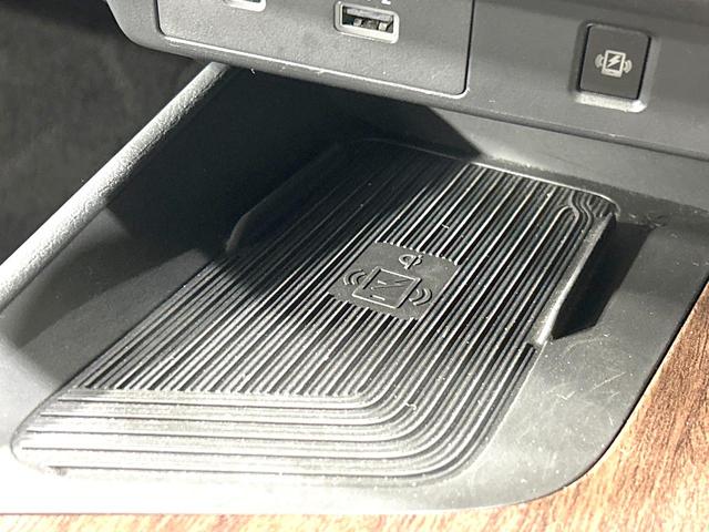 オーラ G レザーエディション 禁煙車 純正9型ナビ 全周囲カメラ BOSE 衝突軽減装置 レザーシート ドラレコ コーナーセンサー スマートキー LEDヘッド ETC2.0 純正17インチアルミ オートハイビーム オートライト(32枚目)