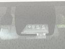 エスクァイア ハイブリッドＧｉプレミアムパッケジブラックテーラード　禁煙車　衝突軽減装置　フリップダウン　純正１０型ナビ　バックカメラ　両側電動ドア　シートヒーター　ＡＣ１００Ｖ　ハーフレザーシート　Ｂｌｕｅｔｏｏｔｈ再生　ＥＴＣ　ＬＥＤヘッド　ステアリングヒーター（3枚目）
