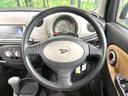 インテリアに合わせたデザインのステアリングは、運転される方のことも考え、運転しやすい形状、大きさです。是非一度、実際に触ってお確かめください。