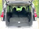 ラゲッジルームは、大容量のスペースを確保。普段のお買い物からレジャーまで、幅広く活躍してくれます！また、リアシートを倒すことでバリエーション豊かにお使いいただけます。