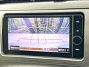 プリウス S 後期 禁煙車 純正ナビ バックカメラ ETC ドラレコ スマートキー HIDヘッド オートライト オートエアコン 純正15インチAW 革巻きステアリング 電動格納ミラー Bluetooth再生 中古車画像_4