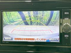 【バックカメラ】駐車時に後方がリアルタイム映像で確認できます。大型商業施設や立体駐車場での駐車時や、夜間のバック時に大活躍！運転スキルに関わらず、今や必須となった装備のひとつです！ 5