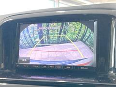 【バックカメラ】駐車時に後方がリアルタイム映像で確認できます。大型商業施設や立体駐車場での駐車時や、夜間のバック時に大活躍！運転スキルに関わらず、今や必須となった装備のひとつです！ 6