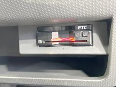 【ＥＴＣ】高速道路の料金所をストレスなく通過！話題のスポットやサービスエリアに多い「スマートIntercooler」利用時は必須のアイテムです。当店でセットアップを実施、ご納車当日からすぐにご利用いただけます！ 6