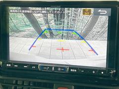 【バックカメラ】駐車時に後方がリアルタイム映像で確認できます。大型商業施設や立体駐車場での駐車時や、夜間のバック時に大活躍！運転スキルに関わらず、今や必須となった装備のひとつです！ 5