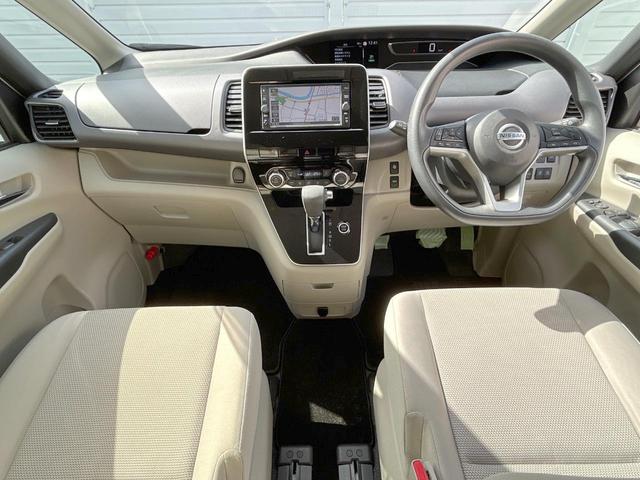 セレナ ＸＶ　後期　全方位運転支援システム　両側電動ドア　純正ナビ　バックカメラ　Ｂｌｕｅｔｏｏｔｈ　クルーズコントロール　リアオートエアコン　ＥＴＣ　インテリキー　ステアリングリモコン（2枚目）