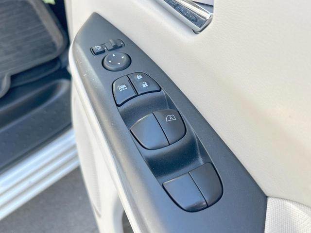 セレナ ＸＶ　後期　全方位運転支援システム　両側電動ドア　純正ナビ　バックカメラ　Ｂｌｕｅｔｏｏｔｈ　クルーズコントロール　リアオートエアコン　ＥＴＣ　インテリキー　ステアリングリモコン（28枚目）