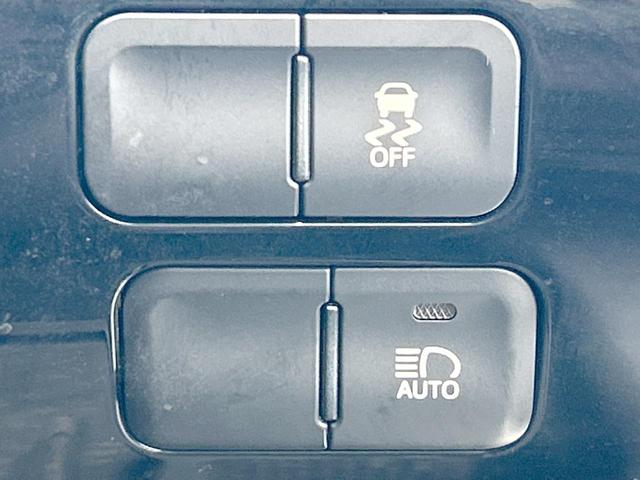 プリウス Ｓ　セーフティセンス　純正ナビ　バックカメラ　Ｂｌｕｅｔｏｏｔｈ　ＬＥＤライト　スマートキー　オートハイビーム　ビルトインＥＴＣ　純正１５インチアルミホイール　禁煙車（26枚目）