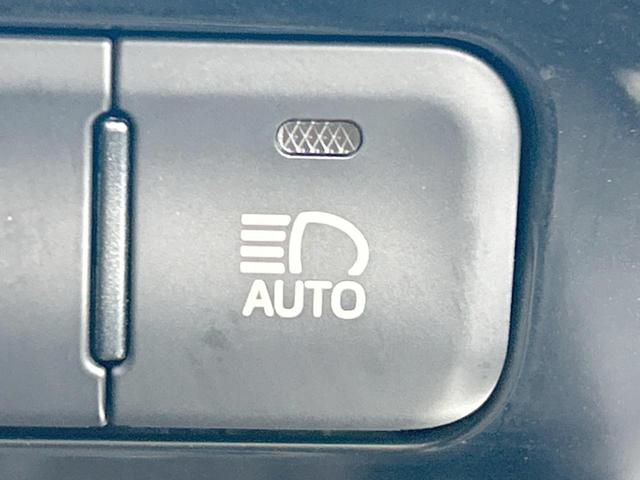 プリウス Ｓ　セーフティセンス　純正ナビ　バックカメラ　Ｂｌｕｅｔｏｏｔｈ　ＬＥＤライト　スマートキー　オートハイビーム　ビルトインＥＴＣ　純正１５インチアルミホイール　禁煙車（28枚目）