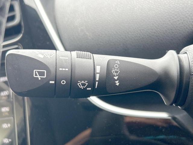 プリウス Ｓ　セーフティセンス　純正ナビ　バックカメラ　Ｂｌｕｅｔｏｏｔｈ　ＬＥＤライト　スマートキー　オートハイビーム　ビルトインＥＴＣ　純正１５インチアルミホイール　禁煙車（33枚目）