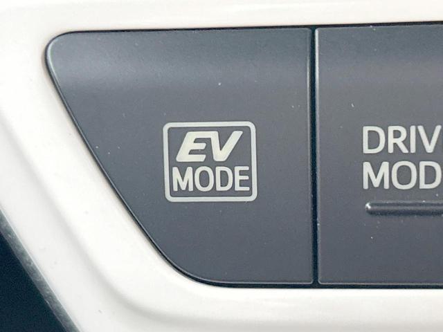 プリウス Ｓ　セーフティセンス　純正ナビ　バックカメラ　Ｂｌｕｅｔｏｏｔｈ　ＬＥＤライト　スマートキー　オートハイビーム　ビルトインＥＴＣ　純正１５インチアルミホイール　禁煙車（38枚目）