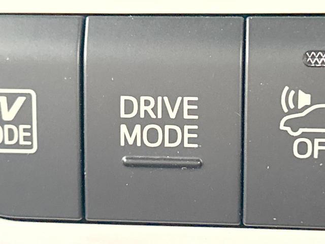 プリウス Ｓ　セーフティセンス　純正ナビ　バックカメラ　Ｂｌｕｅｔｏｏｔｈ　ＬＥＤライト　スマートキー　オートハイビーム　ビルトインＥＴＣ　純正１５インチアルミホイール　禁煙車（39枚目）