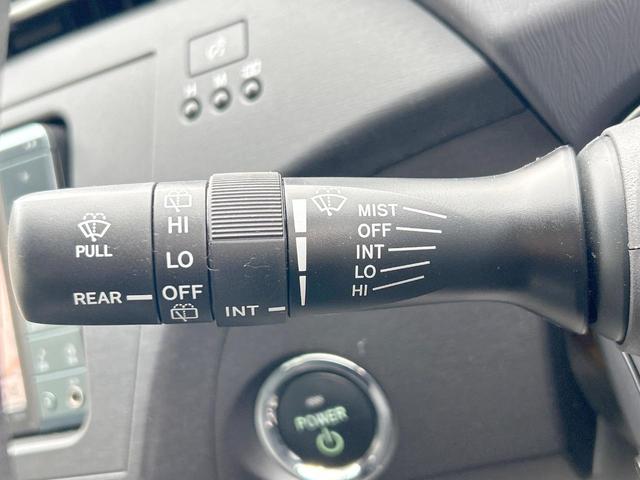 プリウス Ｓ　ＬＥＤエディション　純正ナビ　バックカメラ　ＬＥＤライト　Ｂｌｕｅｔｏｏｔｈ　スマートキー　オートライト　オートエアコン　ヘッドライトウォッシャー　純正１５インチアルミホイール　禁煙車（33枚目）
