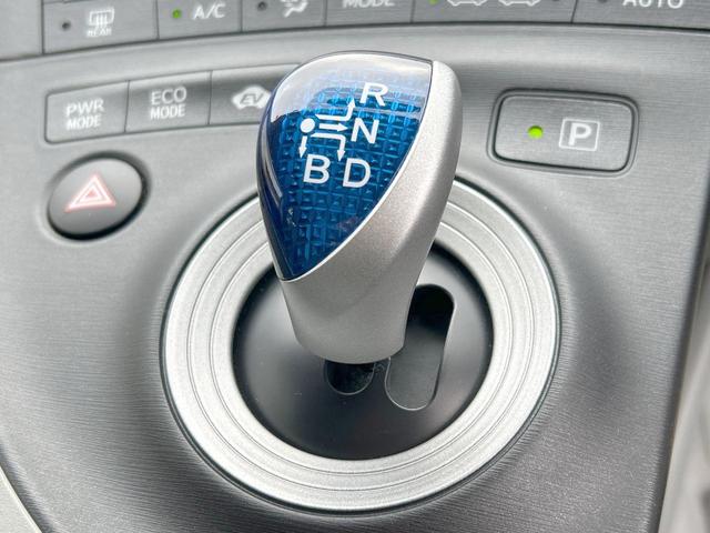 プリウス Ｓ　ＬＥＤエディション　純正ナビ　バックカメラ　ＬＥＤライト　Ｂｌｕｅｔｏｏｔｈ　スマートキー　オートライト　オートエアコン　ヘッドライトウォッシャー　純正１５インチアルミホイール　禁煙車（34枚目）