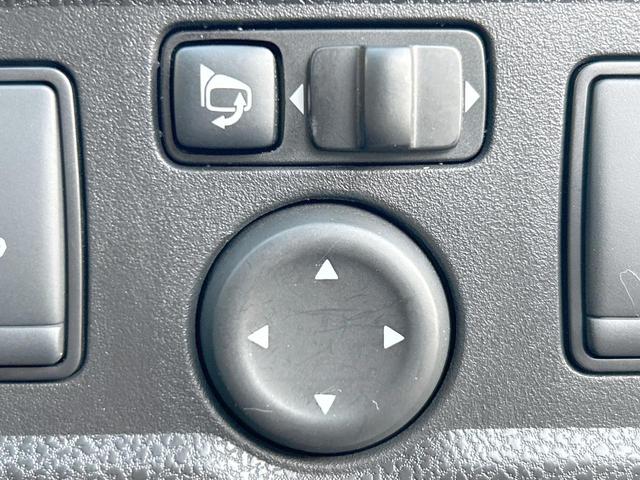 ノート ｅ－パワー　Ｘ　後期モデル　純正ナビ　バックカメラ　Ｂｌｕｅｔｏｏｔｈ　インテリジェントキー　ＥＴＣ車載器　純正１５インチアルミホイール　禁煙車　ドライブレコーダー　オートライト　オートエアコン（30枚目）