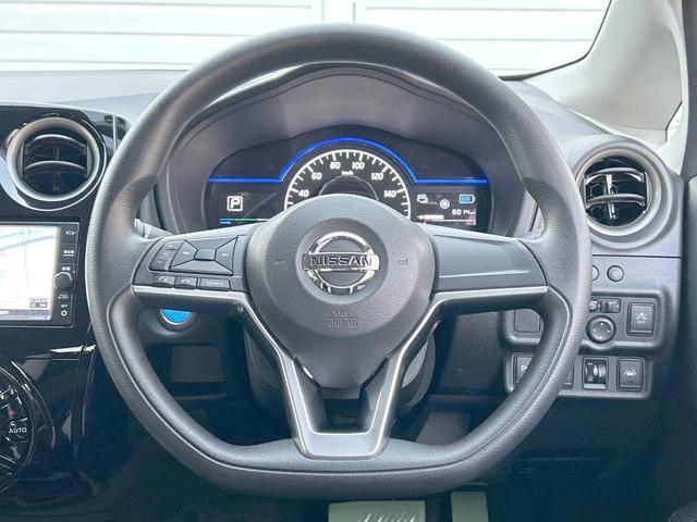 ノート ｅ－パワー　Ｘ　後期モデル　純正ナビ　バックカメラ　Ｂｌｕｅｔｏｏｔｈ　インテリジェントキー　ＥＴＣ車載器　純正１５インチアルミホイール　禁煙車　ドライブレコーダー　オートライト　オートエアコン（62枚目）