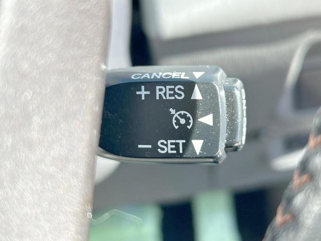 プリウスアルファ Ｇ　チューン　ブラック　ＢＩＧＸ９型ナビ　バックカメラ　クルーズコントロール　オートエアコン　ＥＴＣ　ＬＥＤヘッドランプ　スマートキー　電動格納ミラー　オートライト　フロントフォグランプ　ステアリングスイッチ　禁煙車（5枚目）