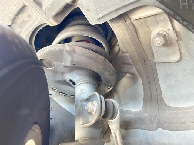 プリウスアルファ Ｇ　チューン　ブラック　ＢＩＧＸ９型ナビ　バックカメラ　クルーズコントロール　オートエアコン　ＥＴＣ　ＬＥＤヘッドランプ　スマートキー　電動格納ミラー　オートライト　フロントフォグランプ　ステアリングスイッチ　禁煙車（20枚目）