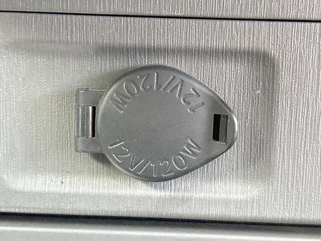 プリウスアルファ Ｇ　チューン　ブラック　ＢＩＧＸ９型ナビ　バックカメラ　クルーズコントロール　オートエアコン　ＥＴＣ　ＬＥＤヘッドランプ　スマートキー　電動格納ミラー　オートライト　フロントフォグランプ　ステアリングスイッチ　禁煙車（41枚目）