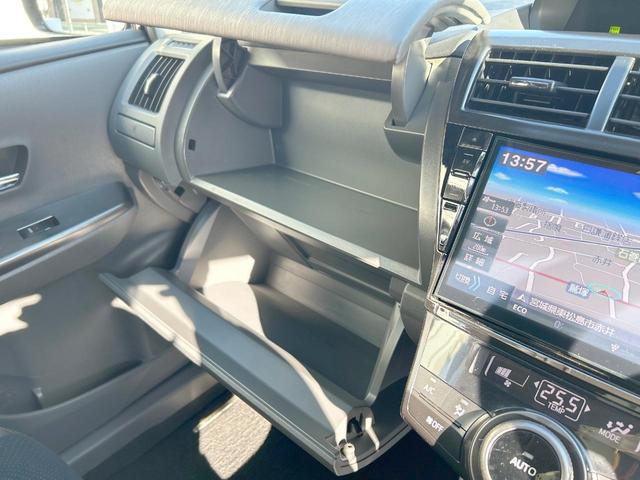 プリウスアルファ Ｇ　チューン　ブラック　ＢＩＧＸ９型ナビ　バックカメラ　クルーズコントロール　オートエアコン　ＥＴＣ　ＬＥＤヘッドランプ　スマートキー　電動格納ミラー　オートライト　フロントフォグランプ　ステアリングスイッチ　禁煙車（48枚目）