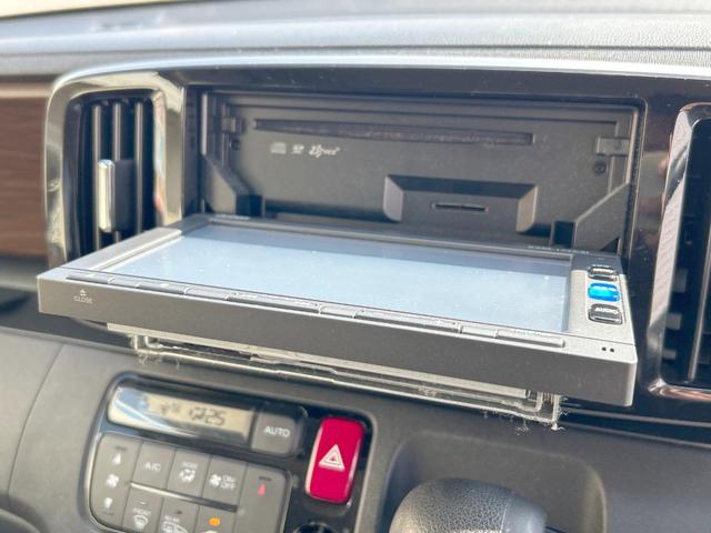 N-ONE プレミアムSSブラウンスタイルパッケージ 純正ナビ 地デジ バックカメラ Bluetooth HIDライト 前席シートヒーター クルーズコントロール 純正14インチアルミホイール 木目調インパネ スマートキー 禁煙(43枚目)