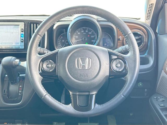 N-ONE プレミアムSSブラウンスタイルパッケージ 純正ナビ 地デジ バックカメラ Bluetooth HIDライト 前席シートヒーター クルーズコントロール 純正14インチアルミホイール 木目調インパネ スマートキー 禁煙(58枚目)
