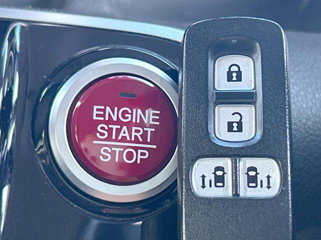 N-BOX G ターボSSパッケージ 後期モデル 安心パッケージ 両側電動ドア ブラック内装 純正ナビ 地デジ バックカメラ Bluetooth クルーズコントロール HIDライト シートヒーター ビルトインETC 禁煙車(8枚目)