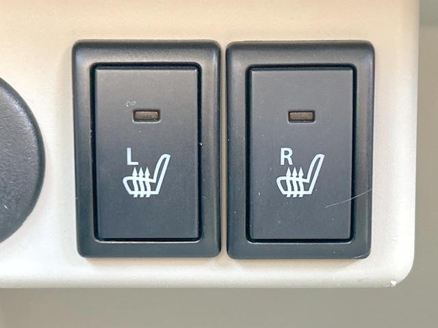 アルトラパン Ｓセレクション　特別仕様車　２トーンカラー　純正８型ナビ　全方位モニター　Ｂｌｕｅｔｏｏｔｈ　ＨＩＤヘッドライト　オートライト　オートエアコン　前席シートヒーター　ステアリングリモコン　禁煙車（7枚目）