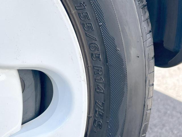 アルトラパン Ｓセレクション　特別仕様車　２トーンカラー　純正８型ナビ　全方位モニター　Ｂｌｕｅｔｏｏｔｈ　ＨＩＤヘッドライト　オートライト　オートエアコン　前席シートヒーター　ステアリングリモコン　禁煙車（27枚目）