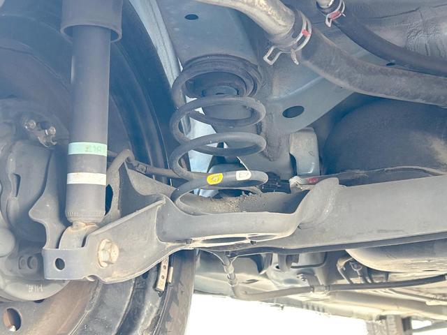 アルトラパン Ｓセレクション　特別仕様車　２トーンカラー　純正８型ナビ　全方位モニター　Ｂｌｕｅｔｏｏｔｈ　ＨＩＤヘッドライト　オートライト　オートエアコン　前席シートヒーター　ステアリングリモコン　禁煙車（40枚目）